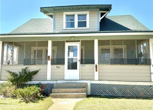 Property at 1121 2nd St W, Roundup, MT 59072, 5 beds, 2 baths