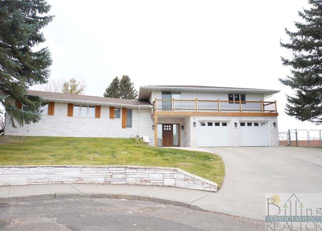 Property at 105 Lyndale St, Glendive, MT 59330, 4 beds, 4.5 baths