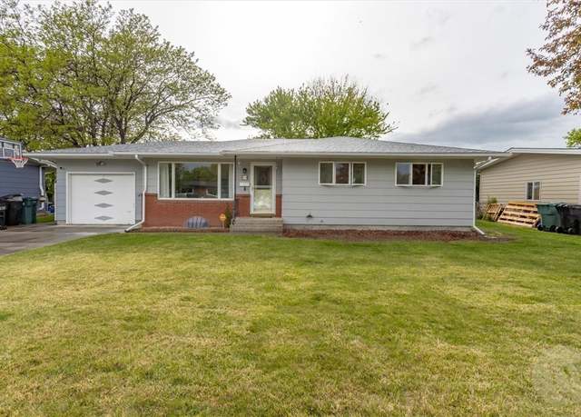 Property at 318 30th St W, Billings, MT 59102, 4 beds, 2.5 baths