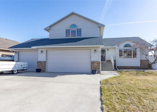 Property at 3844 Parkhill Dr, Billings, MT 59102, 3 beds, 3.5 baths