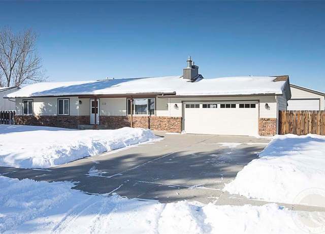 Property at 539 Sahara Drive Dr, Billings, MT 59105, 4 beds, 2.5 baths