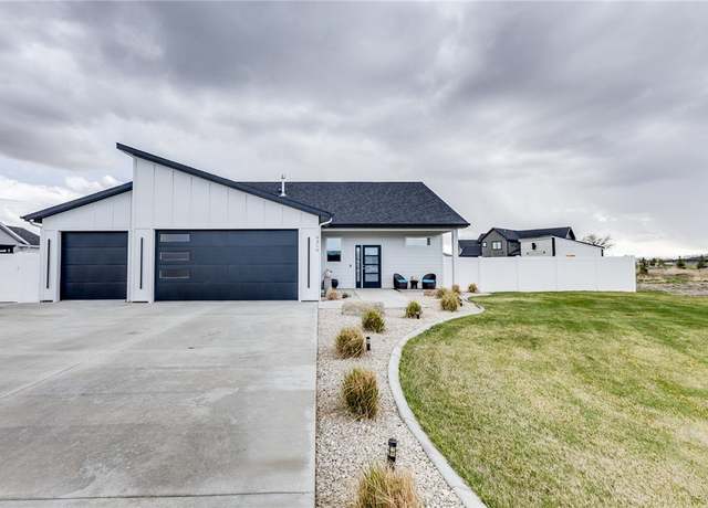 Property at 6316 Still River Dr, Billings, MT 59106, 3 beds, 2 baths