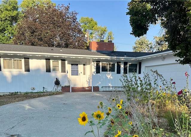 Property at 2910 Glacier Dr, Billings, MT 59102, 5 beds, 3 baths