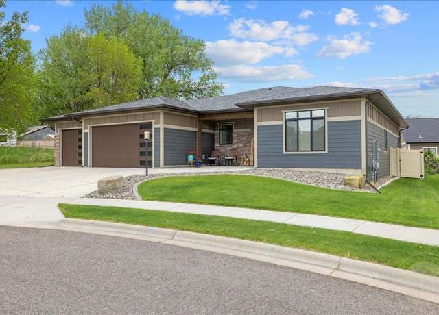 Property at 2713 Auburn Cir, Billings, MT 59106, 3 beds, 2 baths