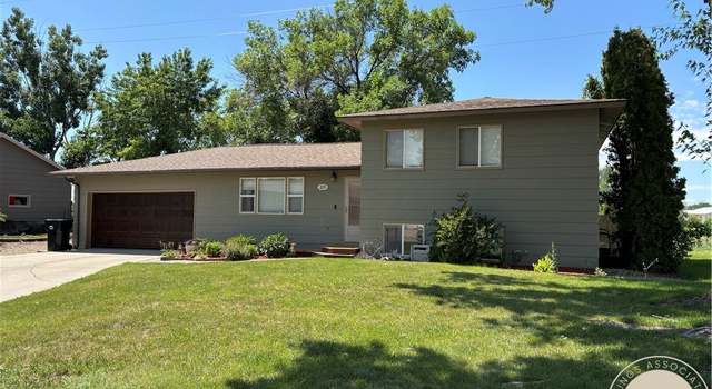 Photo of 215 Ponderosa Dr, Miles City, MT 59301