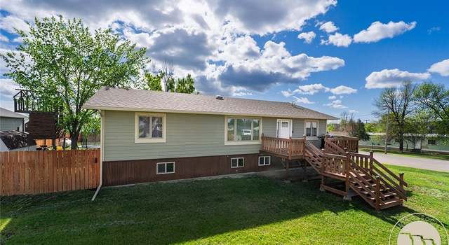 Photo of 1102 3rd St E, Roundup, MT 59072