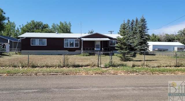Photo of 801 S 3rd St E, Baker, MT 59313
