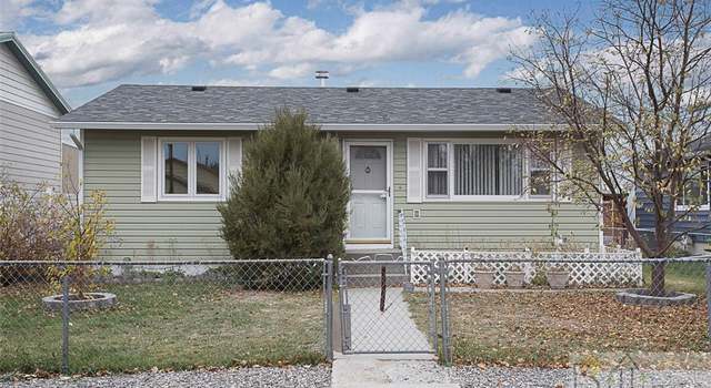 Photo of 1130 N Crow Ave, Hardin, MT 59034