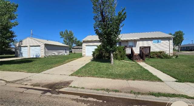Photo of 414 S 8th St E, Baker, MT 59313