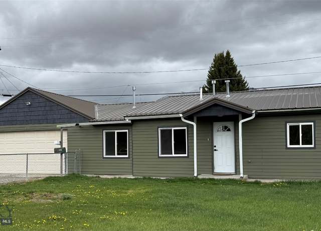 Property at 1820 Utah Ave, Butte, MT 59701, 3 beds, 1 bath