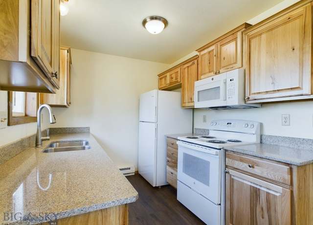Property at 43 Arrowwood Dr, Bozeman, MT 59718, 6 beds, 3 baths