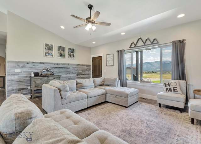 Property at 3682 Dietz Dr, Stevensville, MT 59870, 5 beds, 3 baths