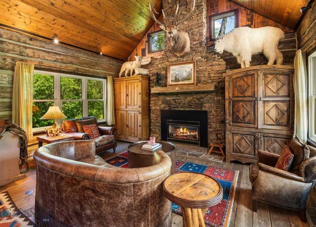 Property at 207 Martinez Spring Rd, Bozeman, MT 59718, 4 beds, 4.5 baths