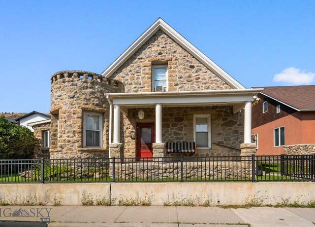 Property at 520 Scott St, Gardiner, MT 59030, 3 beds, 2 baths