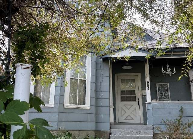 Property at 925 Missoula Ave, Helena, MT 59601, 4 beds, 1.5 baths