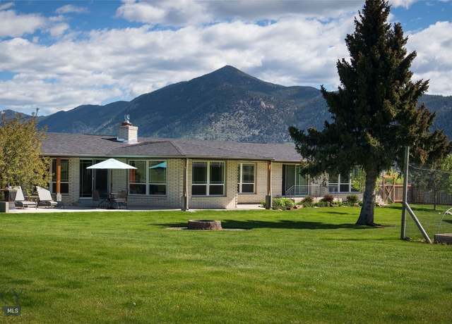 Property at 345 Ash Dr, Butte, MT 59701, 3 beds, 3 baths
