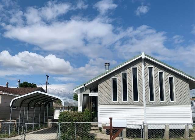Property at 1813 Adams Ave, Butte, MT 59701, 2 beds, 1 bath