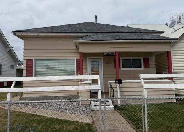 Property at 412 Maple St, Anaconda, MT 59711, 3 beds, 1 bath