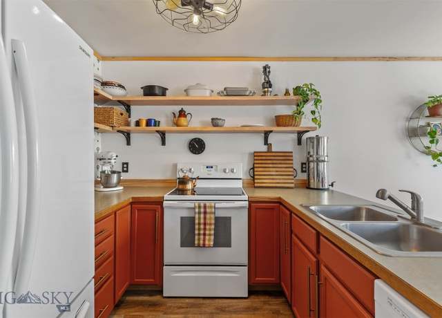 Property at 577 W Shore Dr, Belgrade, MT 59714, 3 beds, 2.5 baths