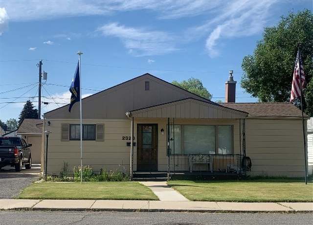 Property at 2320 S South Drive Dr, Butte, MT 59701, 3 beds, 1.5 baths