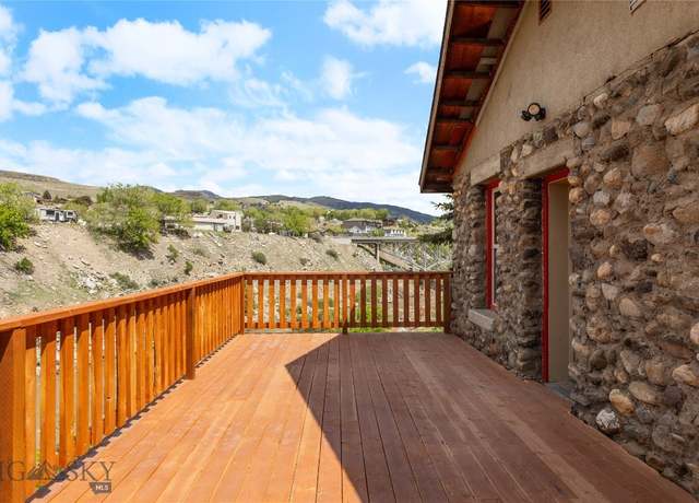 Property at 312 Water St, Gardiner, MT 59030, 2 beds, 1 bath
