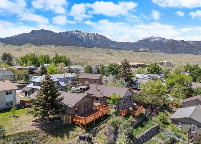 Property at 312 Water St, Gardiner, MT 59030, 2 beds, 1 bath