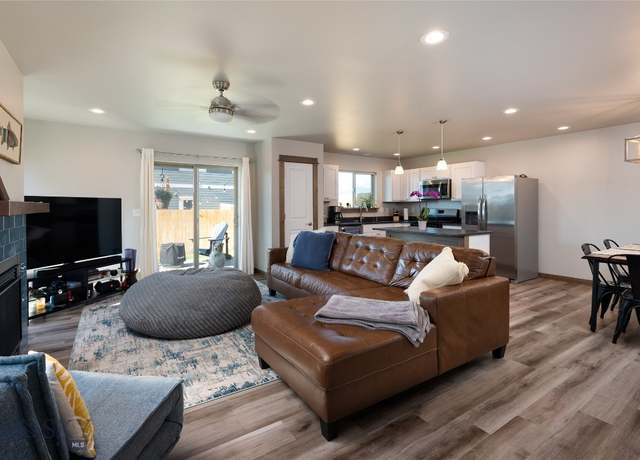 Property at 2001 Klaus Ave Unit B, Belgrade, MT 59714, 3 beds, 2.5 baths