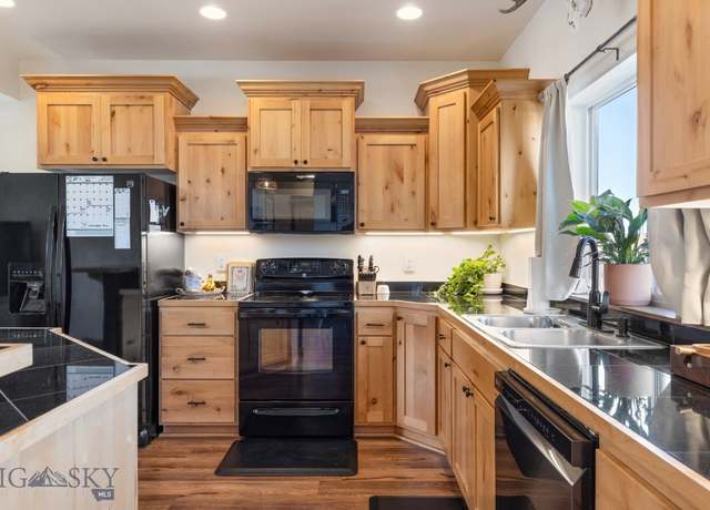 Property at 1009 Idaho St Unit B, Belgrade, MT 59714, 3 beds, 2.5 baths