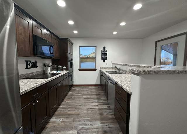Property at 909 Las Campanas Dr, Belgrade, MT 59714, 4 beds, 2 baths