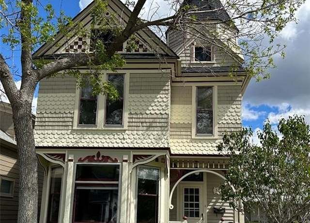 Property at 506 W 3rd St, Anaconda, MT 59711, 3 beds, 1.5 baths