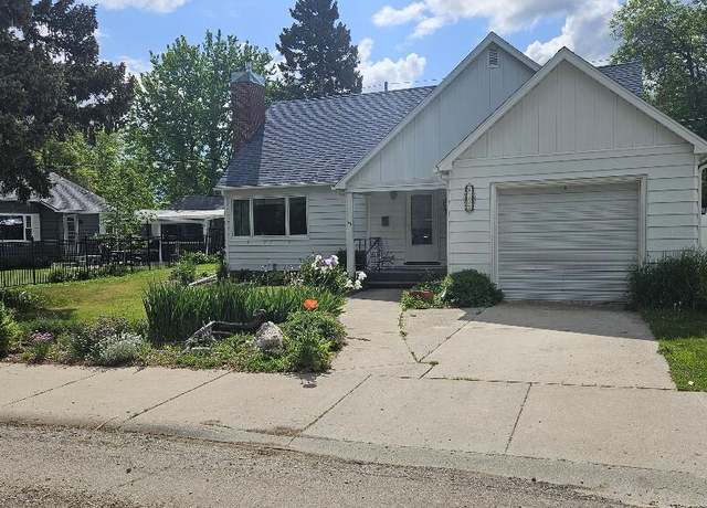 Property at 611 W Idaho Street St, Lewistown, MT 59457, 3 beds, 2 baths