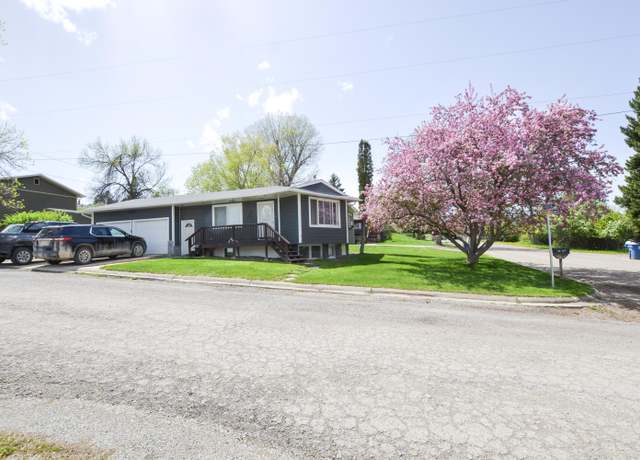 Property at 913 W Erie Street St, Lewistown, MT 59457, 3 beds, 2 baths