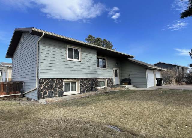 Property at 435 14th St W, Havre, MT 59501, 3 beds, 2 baths