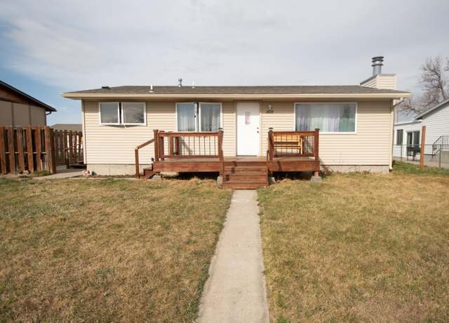 Property at 1428 Wilson Ave, Havre, MT 59501, 2 beds, 1 bath