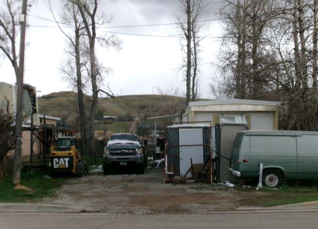 Property at 1203 3rd Ave Ave S, Lewistown, MT 59457, 2 beds, 1 bath