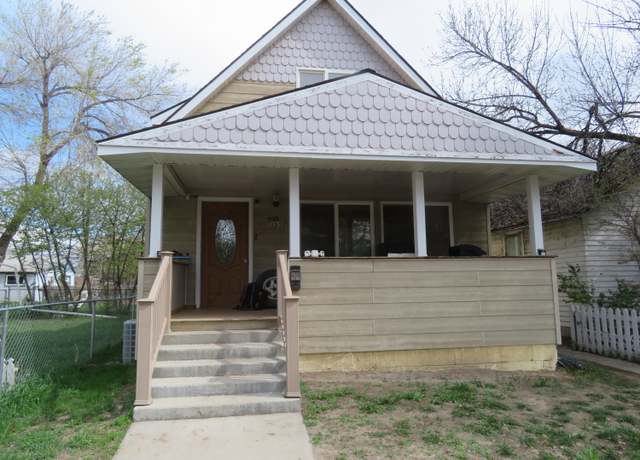 Property at 1031 2nd St, Havre, MT 59501, 4 beds, 2 baths