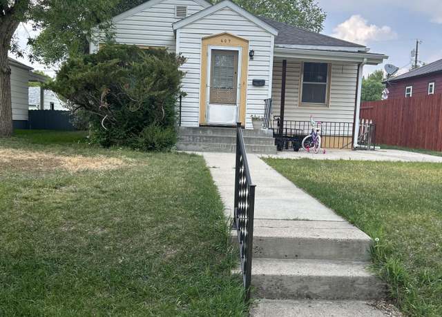 Property at 609 11 St, Havre, MT 59501, 5 beds, 3 baths