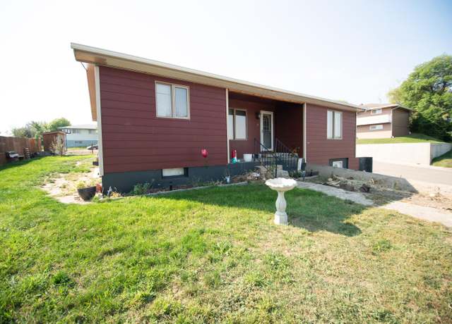 Property at 1206 6th St, Havre, MT 59501, 5 beds, 2 baths