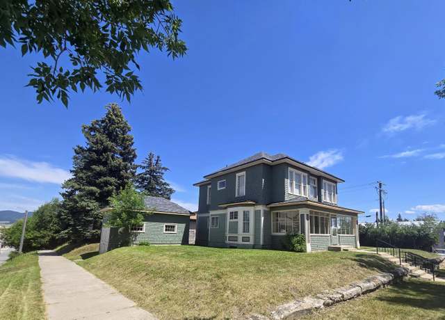 Property at 115 7th Ave N, Lewistown, MT 59457, 3 beds, 1.5 baths