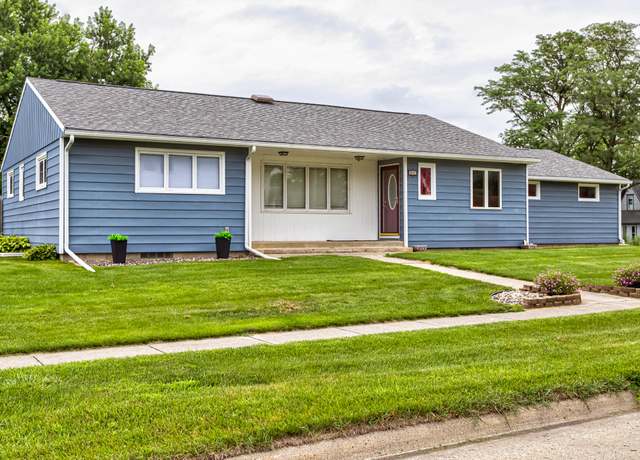 Property at 313 E Maple St, Roland, IA 50236, 4 beds, 2.5 baths
