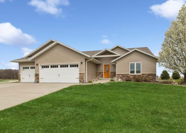 Property at 25440 Wild Rose Ct, Nevada, IA 50201, 4 beds, 3 baths