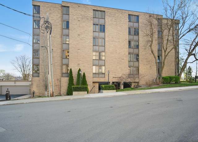 Property at 505 36th St #303, Des Moines, IA 50312, 2 beds, 2 baths