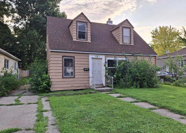 Property at 121 S Franklin Ave, Ames, IA 50014, 3 beds, 2 baths