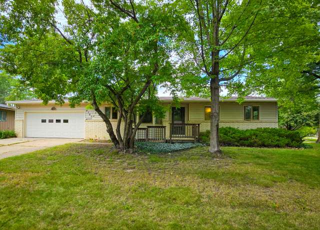 Property at 4105 Phoenix St, Ames, IA 50014, 3 beds, 1.5 baths