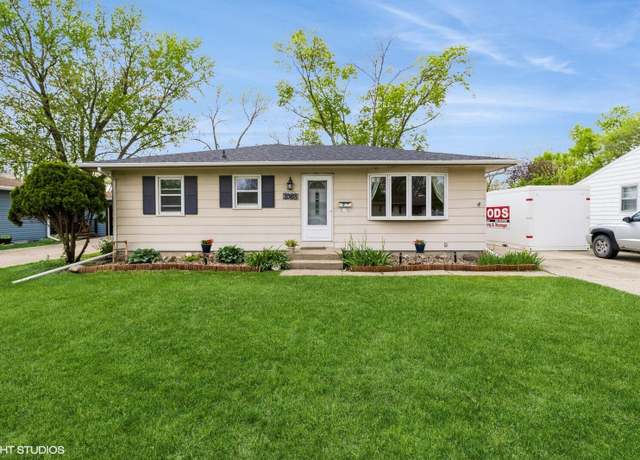 Property at 2303 Melrose Ave, Ames, IA 50010, 3 beds, 2 baths
