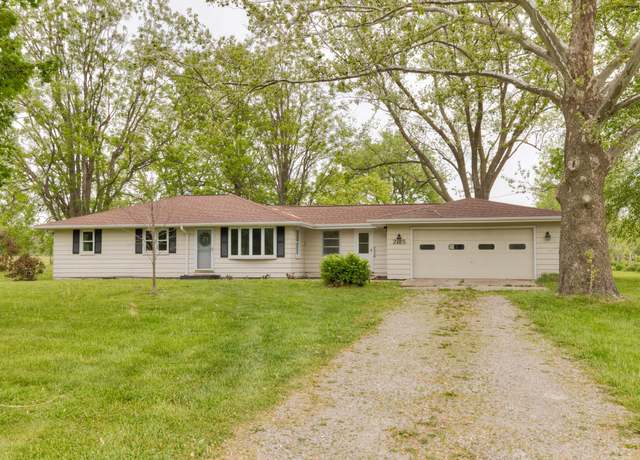 Property at 2125 SE 60th St, Pleasant Hill, IA 50327, 3 beds, 1 bath