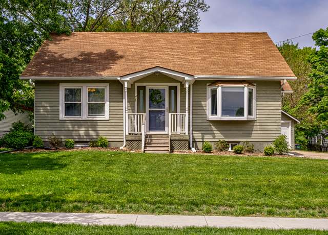 Property at 425 Beach Ave, Ames, IA 50014, 3 beds, 1 bath