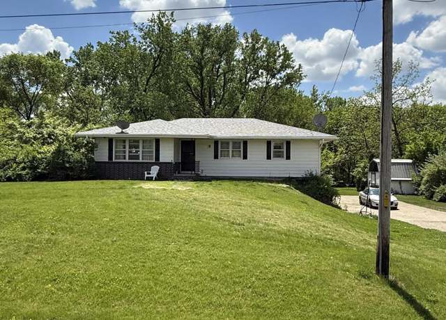 Property at 7125 SE 32nd Ave, Pleasant Hill, IA 50327, 2 beds, 2 baths