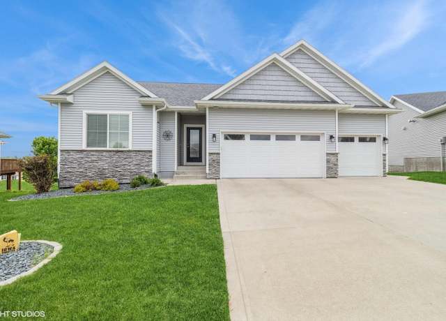 Property at 308 Carson Dr, Marshalltown, IA 50158, 4 beds, 3 baths