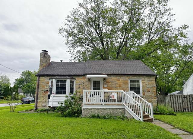 Property at 1126 Burnett Ave, Ames, IA 50010, 2 beds, 2 baths